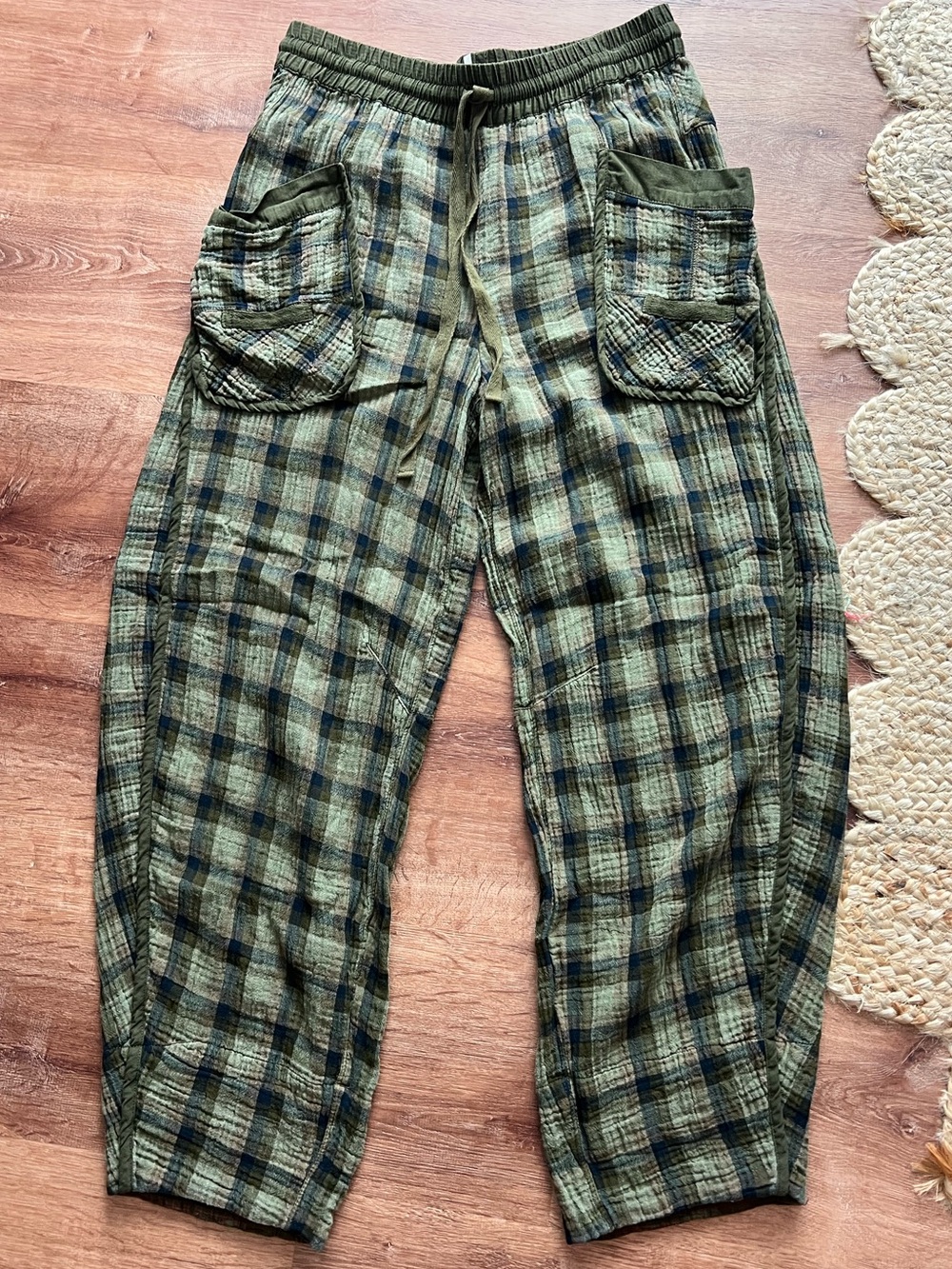 Free People In Control Washed Barrel Pants Size Large RT $168 Moss Combo